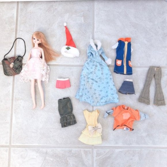 Rare Vintage Korean DOLL AND DOLL CLOTHES - Picture 2 of 8